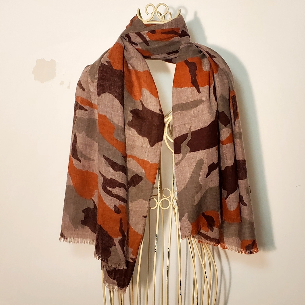 NWT Rose and Rose Wool Scarf